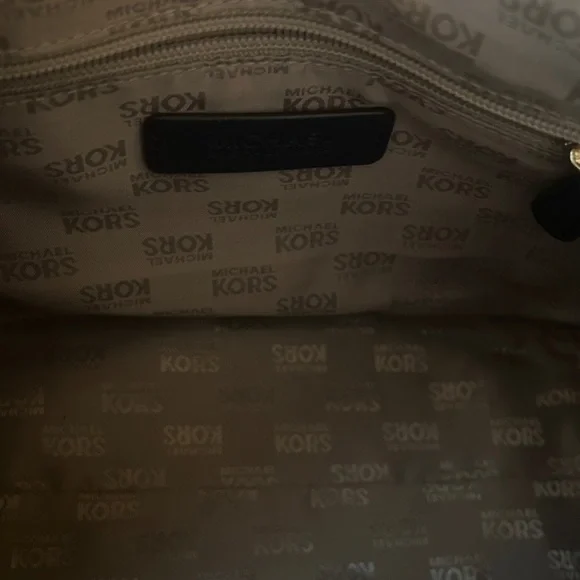 EUC Michael Kors Ciara Saffiano Leather Satchel - Picture 6 of 6